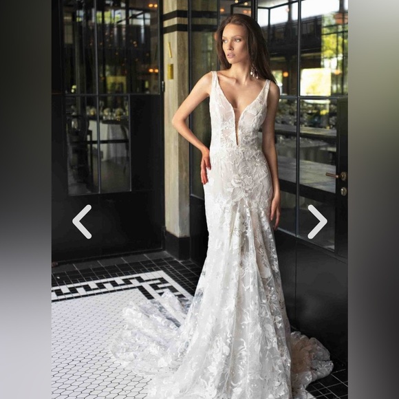 NWT Rish Bridal wedding dress (2-in-1 : A-line & fit and flare) - Picture 2 of 7